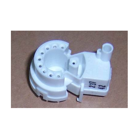 Inchang/Crt Socket Ishm23S W Beko 031530-02